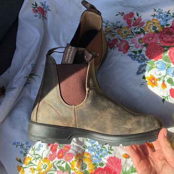 Blundstone Chelsea Boots - Picture 4 of 8
